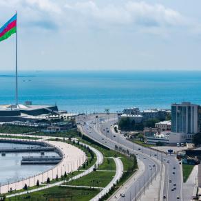 Азербайджан — это теплое Каспийское море, восточное гостеприимство и вкуснейшая кухня